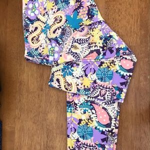 ***Gifted with Purchase*** SOLD***Lularoe leggings